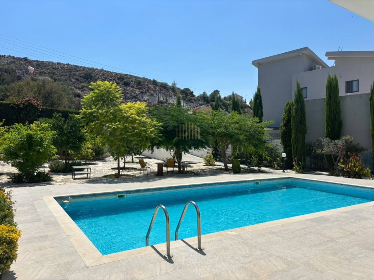 House, 4 bedrooms — 2
