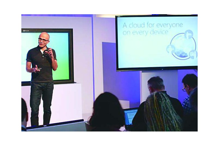Microsoft намалява цените на облаците си