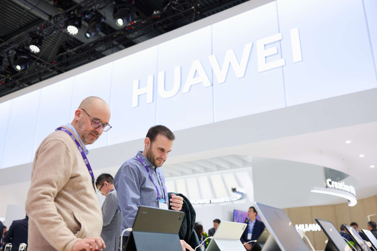 Huawei демонстрира водещи технологии и модна продуктова гама от висок клас на MWC 2024