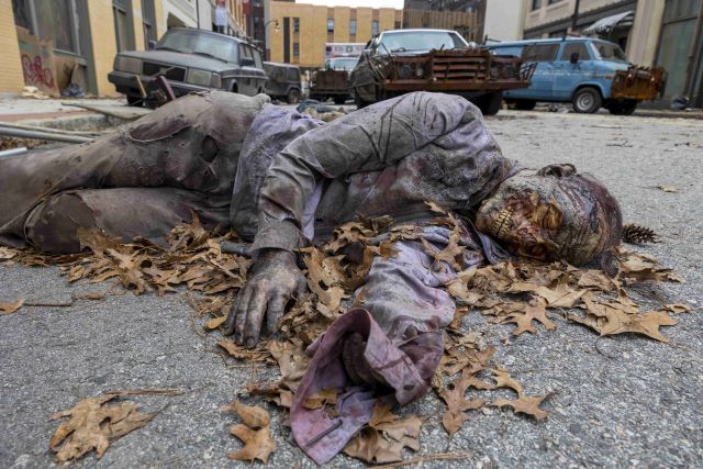 Нови правила и нови врагове в „Живите мъртви: Мъртъв град“ 2 от 5 май по AMC