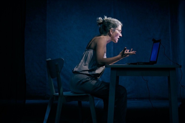 "Ива е онлайн" в Театър 199