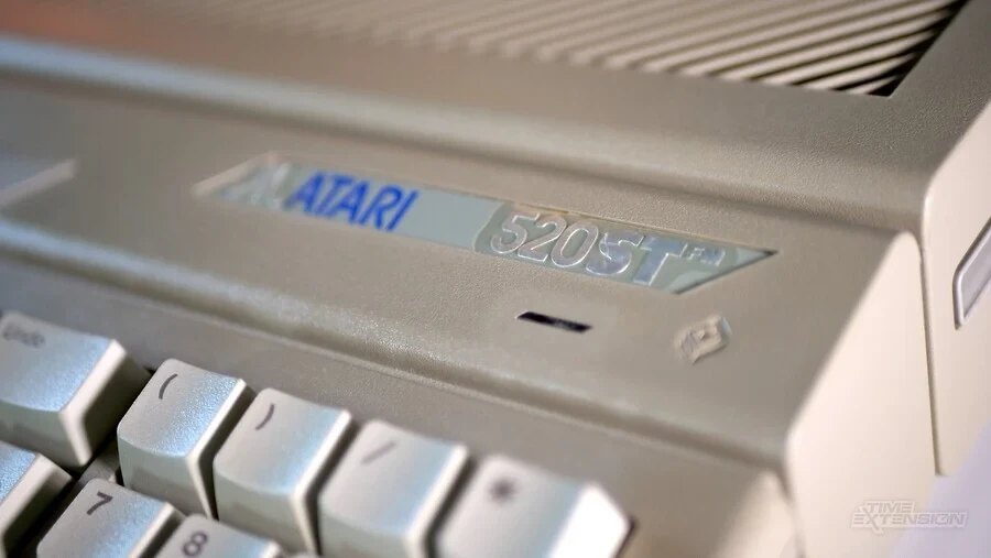 Первая модель Atari ST, 520ST, вышла в 1985 году.