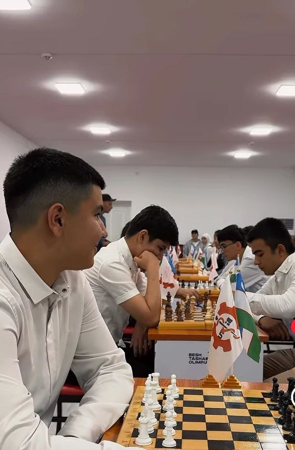 Buxoro shahridagi 11-sinf maktab bitiruvchilari hamda akademik litsey yoshlari o'rtasida sportning "shaxmat" turi bo'yicha universitetda "Rektor kubogi" musobaqalari 