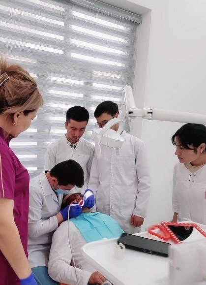 "Dolzarb 90 kun" loyihasi doirasida stomatologiya yo'nalishi talabalari bilan to'garak tashkil etildi.