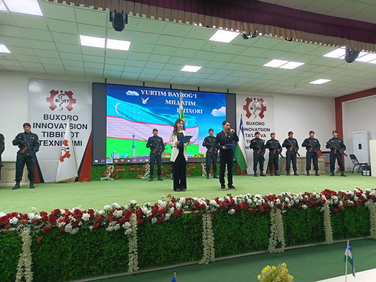 Davlat Bayrog'i qabul qilinganligining 34 yilligi