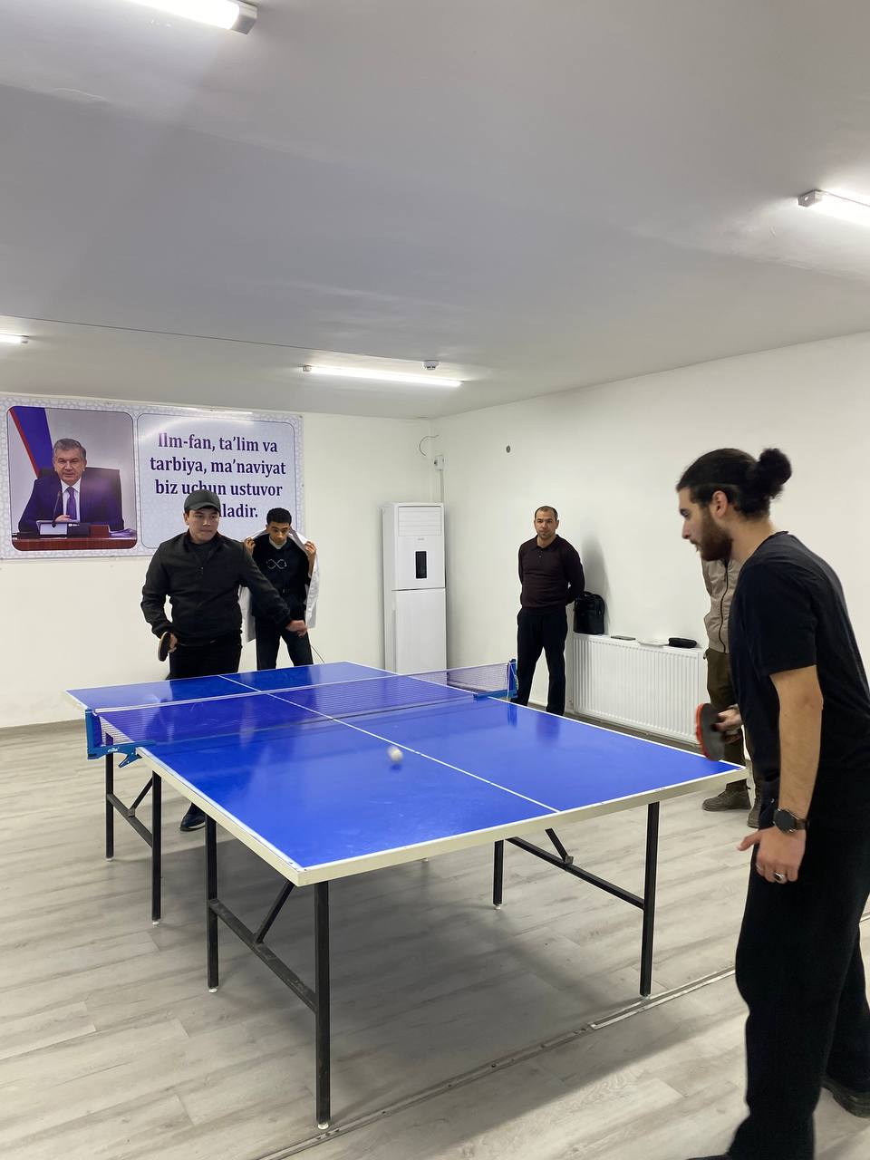Stol tennisi o'yini
