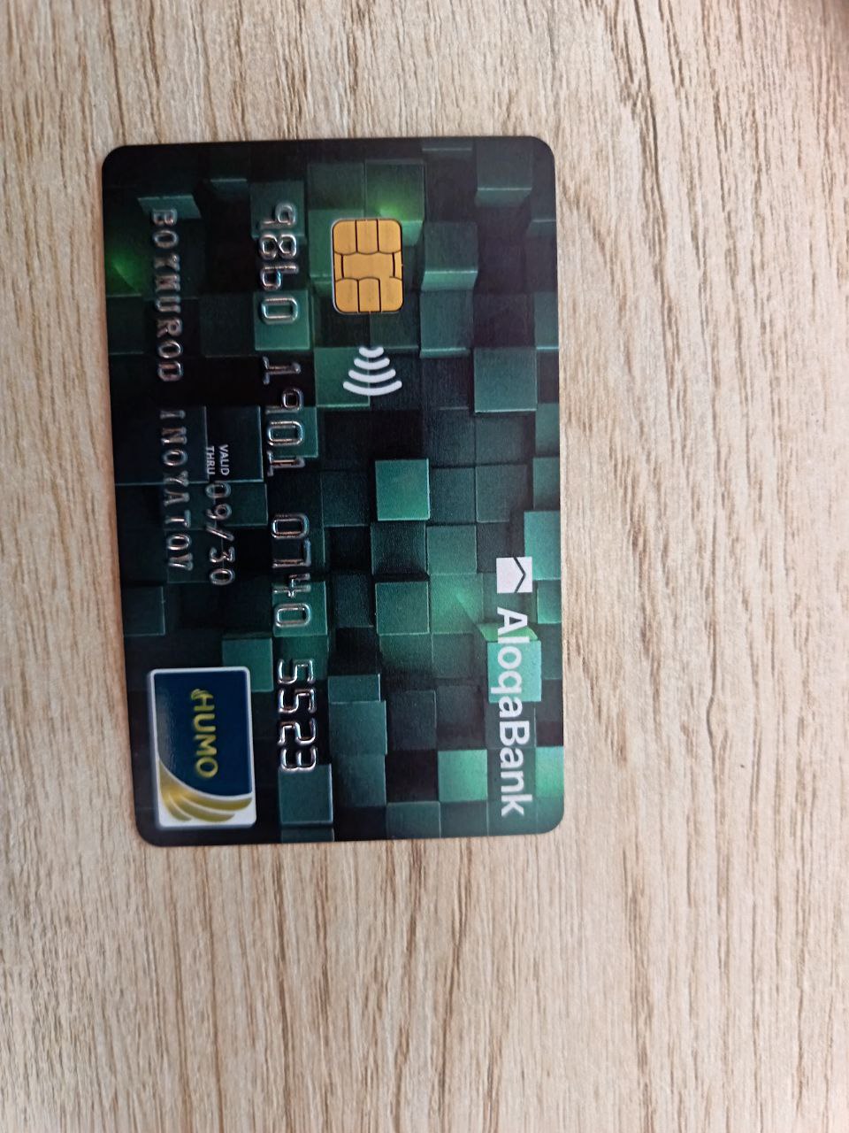 INOYATOV  BOYMURODga tegishli plastik karta topilgan.